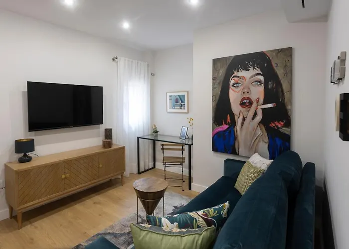 Beautiful Blue Triana Apartment