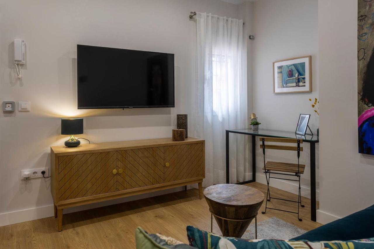 Beautiful Blue Triana Apartment